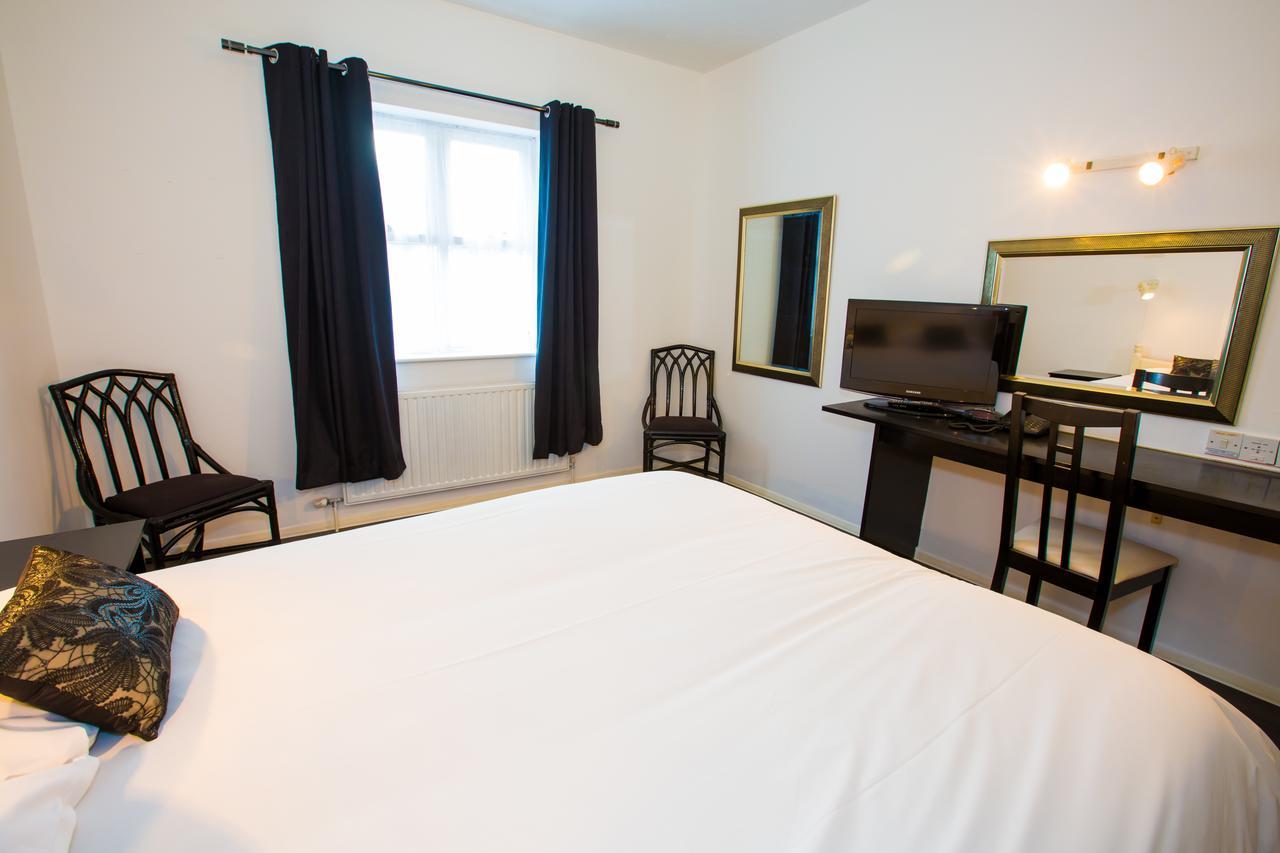 Gray Manor Hotel Cholderton Extérieur photo